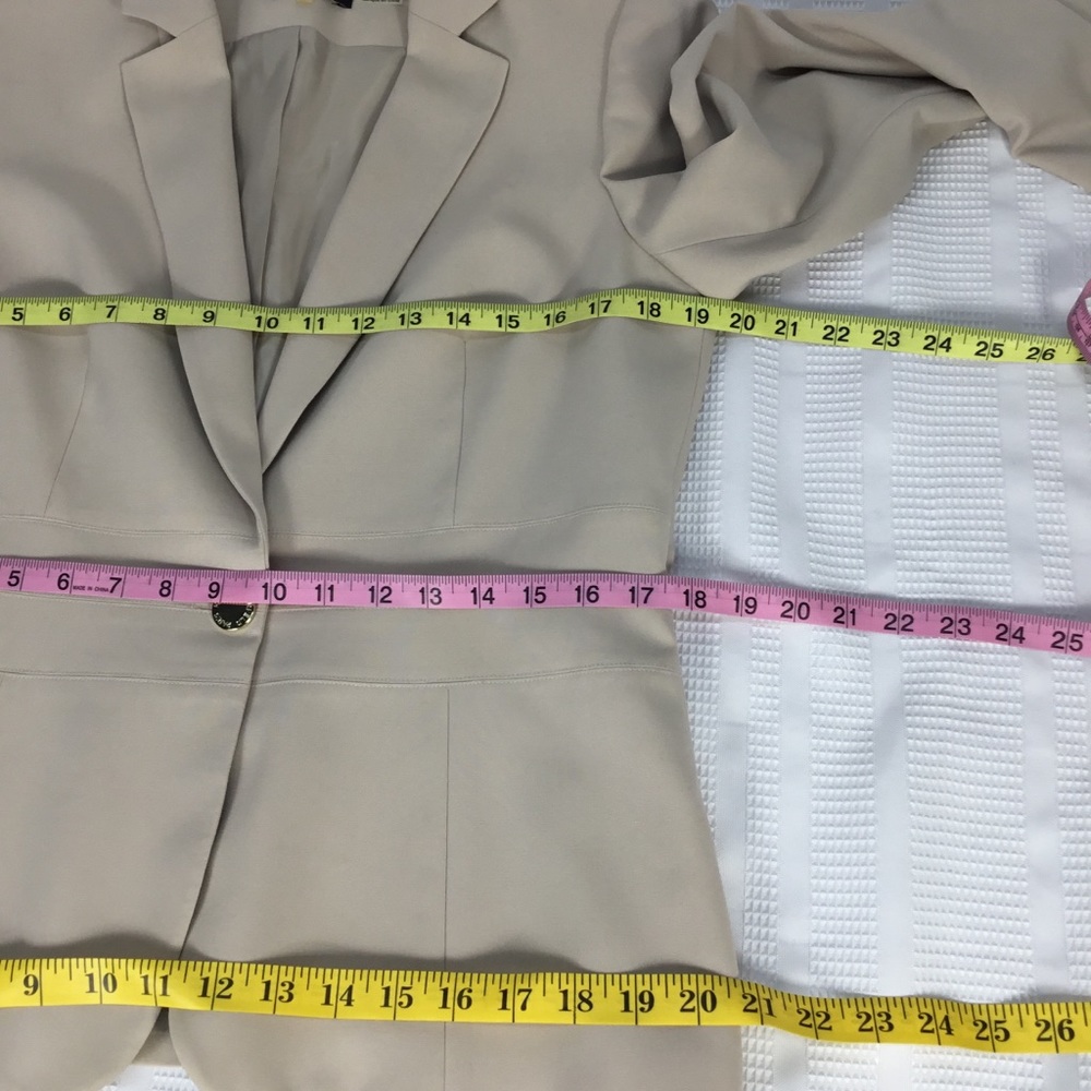 Karl Lagerfeld Paris 1 Button Tan Blazer Size 10 - Picture 11 of 15